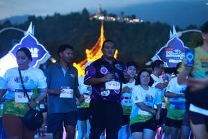 BIB: 628, 627
                            <button type="button" onclick="openModal(22341637)" class="btn btn-primary btn-sm float-right btn-popup" data-toggle="modal" data-target=".modal-high-quality">
                        <i class="fas fa-shopping-cart"></i> Add to Cart
                    </button>
                                            <button type="button" onclick="isThisMe(22341637, true)" class="btn btn-success btn-sm float-right btn-popup btn-isme hidden" data-toggle="tooltip" data-placement="bottom" title="นี่คือรูปของคุณใช่ไหม คลิกที่นี่เพื่อเอาเข้าอัลบั้ม">
                        <i class="fas fa-plus"></i> Add to album
                    </button>
                    <button type="button" onclick="isThisMe(22341637, false)" class="btn btn-warning btn-sm float-right btn-popup btn-isnotme hidden">
                        <i class="fas fa-ban"></i> Remove from album
                    </button>